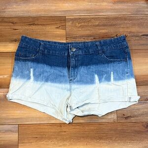 Women’s Lascana for Venus Stylish Blue and Cream Ombre Jean Shorts Size L